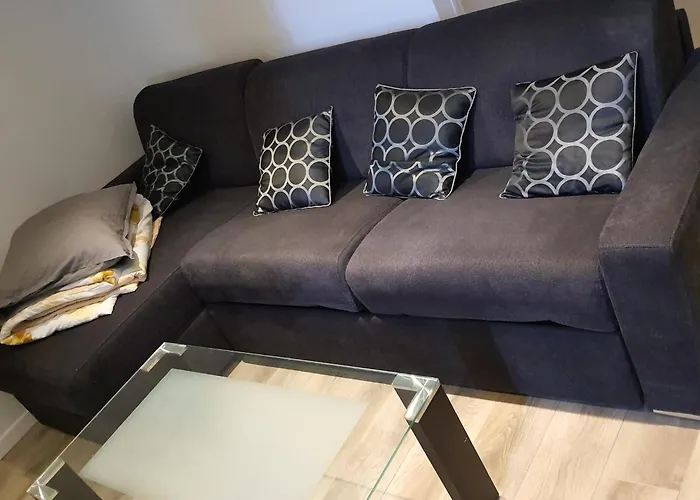 Jolie 2 Pieces Avec Terrasse Jusqu\'A 5 Personnes Nancy Centre