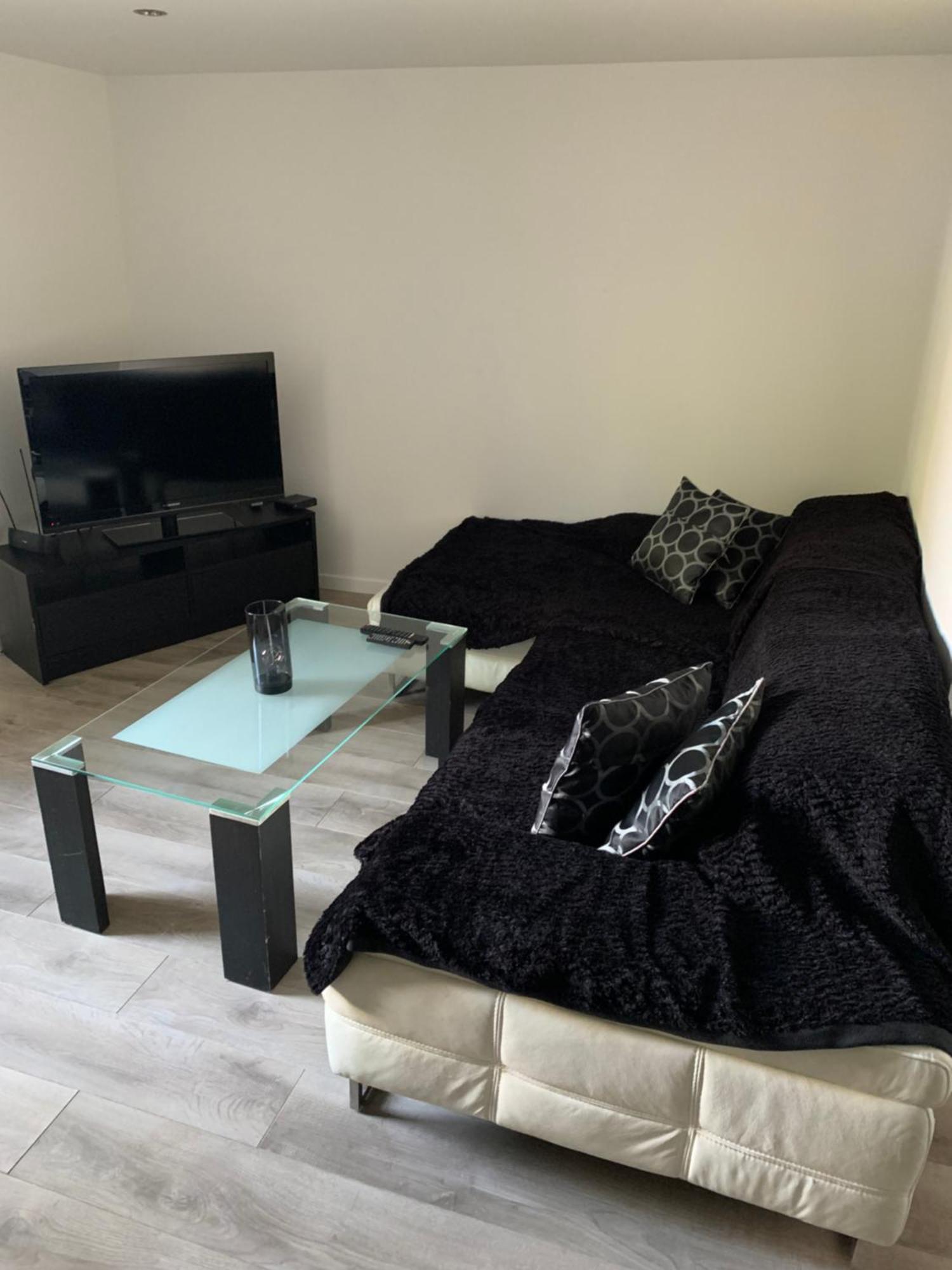 Jolie 2 Pieces Avec Terrasse Jusqu'a 5 Personnes Centre Apartment Nancy